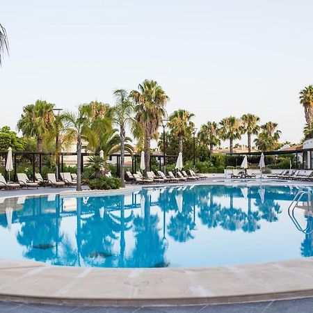 Wyndham Grand Algarve Hotell Quinta do Lago Eksteriør bilde Pool at the hotel